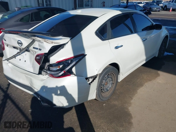 2018 Nissan Altima SR with VIN 1N4AL3AP2JC163232, listed as a IAAI auction lot 41818746 with 73,707 mi miles and . Bid and sale history available at carsss.com. Image 4.