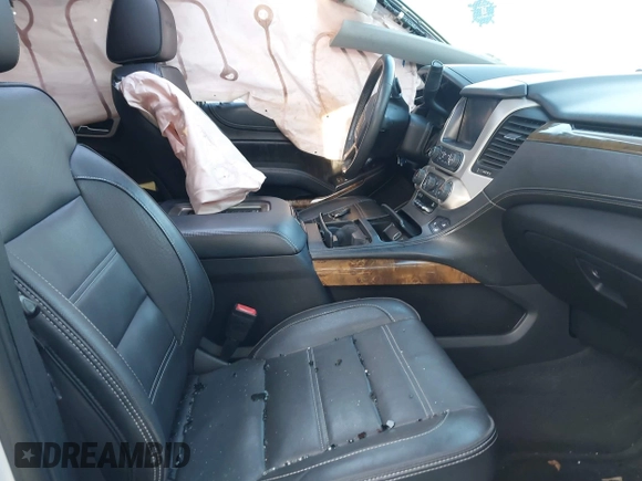 2016 GMC Yukon Denali with VIN 1GKS1CKJ5GR160124, listed as a IAAI auction lot 41580408 with 177,560 mi miles. Bid and sale history available at carsss.com. Image 5.