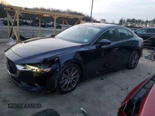 2021 Mazda 3 Select with VIN 3MZBPBBMXMM204787, listed as a Copart auction lot 82631024 with 19,031 mi miles and Salvage Title. Bid and sale history available at carsss.com. Image 1.