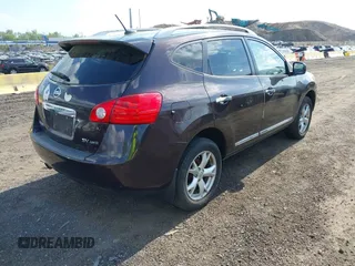 2011 Nissan Rogue S z VIN JN8AS5MV3BW299702, wystawiony jako IAAI lot #42182930 z przebiegiem 116 331 mil mil oraz . Historia ofert i sprzedaży dostępna na DreamBid. Obrazek 4.