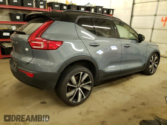 2021 Volvo XC40 with VIN YV4ED3UR9M2597323, listed as a Copart auction lot 64683403 with 29,266 mi miles and . Bid and sale history available at DreamBid. Image 3.