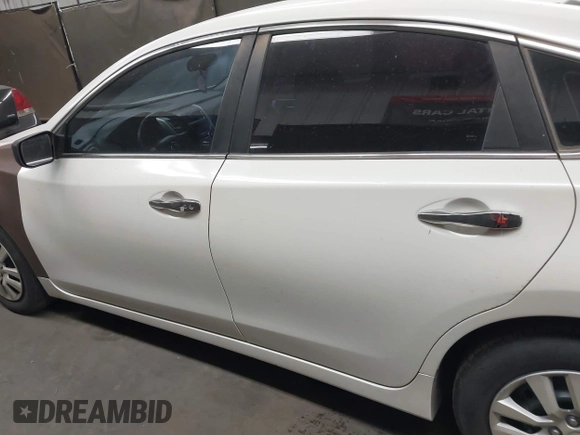 2013 Nissan Altima SV with VIN 1N4AL3AP7DN542302, listed as a IAAI auction lot 42016752 with 161,493 mi miles and . Bid and sale history available at carsss.com. Image 15.