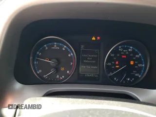 2018 Toyota RAV4 XLE z VIN 2T3WFREV9JW410228, wystawiony jako Copart lot #52987615 z przebiegiem 206 487 mil mil oraz Szkoda całkowita • Salvage title. Historia ofert i sprzedaży dostępna na DreamBid. Obrazek 9.