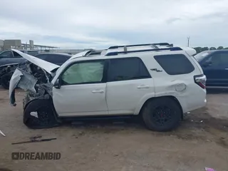 2019 Toyota 4Runner SR5 with VIN JTEBU5JR7K5663980, listed as a IAAI auction lot 42473347 with Not provided miles and . Bid and sale history available at DreamBid. Image 13.