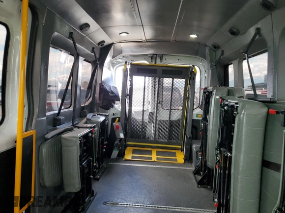 2022 Ford Transit Cargo z VIN 1FTYE1C86NKA58458, wystawiony jako Copart lot #56741155 z przebiegiem 41 243 mil mil oraz Szkoda całkowita • Salvage title. Historia ofert i sprzedaży dostępna na DreamBid. Obrazek 10.