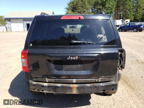 2014 Jeep Patriot Sport with VIN 1C4NJPBA7ED585483, listed as a Copart auction lot 68927324 with 204,218 mi miles and Salvage title. Bid and sale history available at DreamBid. Image 6.