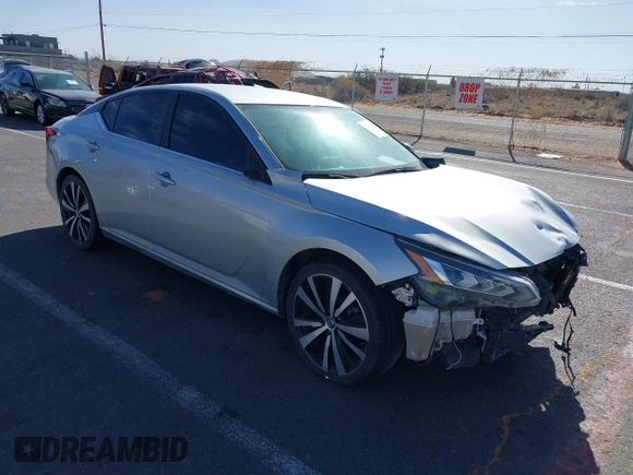 2020 Nissan Altima 2.5 SR with VIN 1N4BL4CV5LC185427, listed as a IAAI auction lot 38522740 with 57,874 mi miles. Bid and sale history available at carsss.com. Image 1.