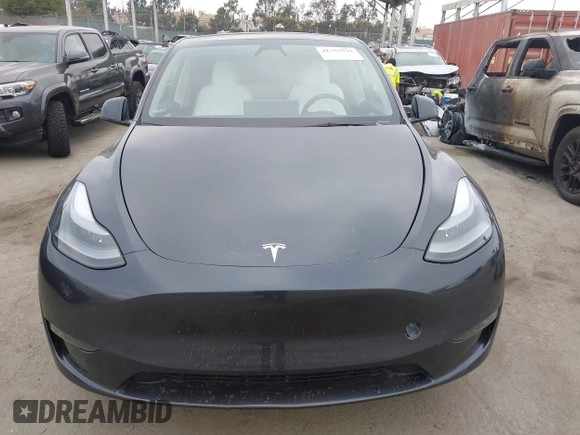 2024 Tesla Model Y с VIN 7SAYGDED9RF092955, выставлен на аукционе IAAI как лот 42757539 с пробегом 6 385 миль миль и . История ставок и продаж доступна на DreamBid. Изображение 12.