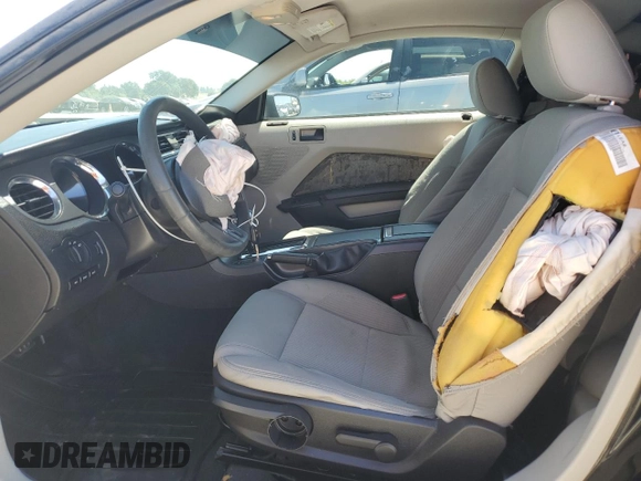 2011 Ford Mustang V6 с VIN 1ZVBP8AM0B5144056, выставлен на аукционе Copart как лот 60882515 с пробегом 327 059 миль миль и Списание • Salvage title. История ставок и продаж доступна на DreamBid. Изображение 7.