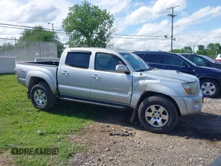 2009 Toyota Tacoma with VIN 3TMLU42N19M034332, listed as a IAAI auction lot 42157119 with 195,272 mi miles and . Bid and sale history available at DreamBid. Image 13.
