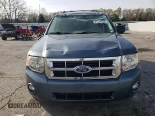 2012 Ford Escape XLT z VIN 1FMCU0D71CKA38530, wystawiony jako Copart lot #54211035 z przebiegiem 136 193 mil mil oraz Szkoda całkowita • Salvage title. Historia ofert i sprzedaży dostępna na DreamBid. Obrazek 5.