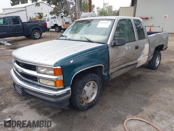 1998 Chevrolet Silverado 1500 with VIN 2GCEC19R3W1122806, listed as a IAAI auction lot 42153517 with 271,788 mi miles and . Bid and sale history available at DreamBid. Image 21.