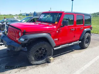 2018 Jeep Wrangler Unlimited Sport S z VIN 1C4HJXDGXJW168940, wystawiony jako IAAI lot #42200607 z przebiegiem 60 308 mil mil oraz . Historia ofert i sprzedaży dostępna na DreamBid. Obrazek 18.