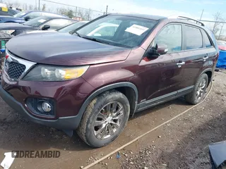 2011 Kia Sorento EX with VIN 5XYKUDA2XBG131874, listed as a IAAI auction lot 41901492 with 170,179 mi miles. Bid and sale history available at carsss.com. Image 21.