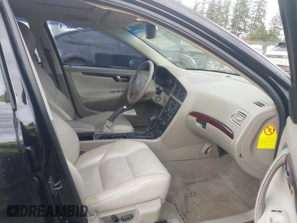 2004 Volvo V70 with VIN YV1SW59V342406457, listed as a IAAI auction lot 41806985 with 154,373 mi miles. Bid and sale history available at carsss.com. Image 5.