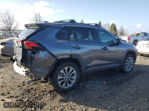 2024 Toyota RAV4 XLE Premium with VIN 2T3A1RFV9RC404627, listed as a Copart auction lot 46547265 with 19,214 mi miles and Salvage Title. Bid and sale history available at carsss.com. Image 3.