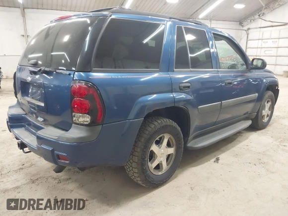 2005 Chevrolet TrailBlazer LT with VIN 1GNDT13S652299380, listed as a IAAI auction lot 42136545 with 153,406 mi miles and . Bid and sale history available at DreamBid. Image 4.