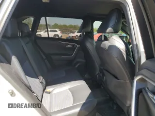 2019 Toyota RAV4 Hybrid XSE z VIN JTMEWRFV0KJ025912, wystawiony jako Copart lot #54350235 z przebiegiem 37 677 mil mil oraz Szkoda całkowita • Salvage title. Historia ofert i sprzedaży dostępna na DreamBid. Obrazek 11.