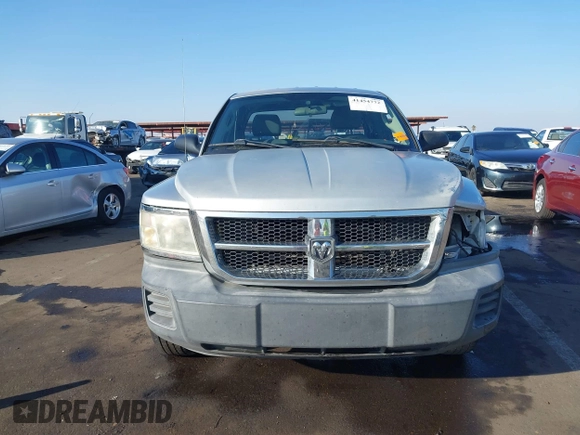 2008 Dodge Dakota ST with VIN 1D7HE22KX8S626188, listed as a IAAI auction lot 41454772 with 215,297 mi miles and . Bid and sale history available at carsss.com. Image 12.