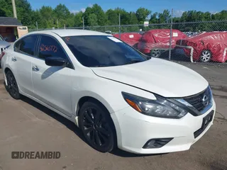 2017 Nissan Altima SV z VIN 1N4AL3AP1HC482793, wystawiony jako IAAI lot #42565972 z przebiegiem 159 554 mil mil oraz . Historia ofert i sprzedaży dostępna na DreamBid. Obrazek 1.