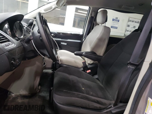 2017 Dodge Grand Caravan SE z VIN 2C4RDGBG7HR822519, wystawiony jako Copart lot #59935725 z przebiegiem 94 050 mil mil oraz Szkoda całkowita • Salvage title. Historia ofert i sprzedaży dostępna na DreamBid. Obrazek 7.