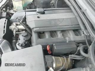 2005 BMW 3 Series 325i с VIN WBAET374X5NJ89240, выставлен на аукционе IAAI как лот 43363801 с пробегом 200 490 миль миль и . История ставок и продаж доступна на DreamBid. Изображение 14.