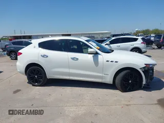 2019 Maserati Levante GranLusso z VIN ZN661XUL4KX319060, wystawiony jako IAAI lot #41823485 z przebiegiem 126 815 mil mil oraz . Historia ofert i sprzedaży dostępna na DreamBid. Obrazek 14.