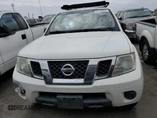 2015 Nissan Frontier SV with VIN 1N6AD0FR1FN726098, listed as a Copart auction lot 51148925 with 182,253 mi miles and Salvage title. Bid and sale history available at DreamBid. Image 5.