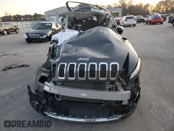 2017 Jeep Cherokee Limited z VIN 1C4PJLDS8HW643570, wystawiony jako Copart lot #85010674 z przebiegiem 78 184 mil mil oraz Szkoda całkowita • Salvage title. Historia ofert i sprzedaży dostępna na DreamBid. Obrazek 5.