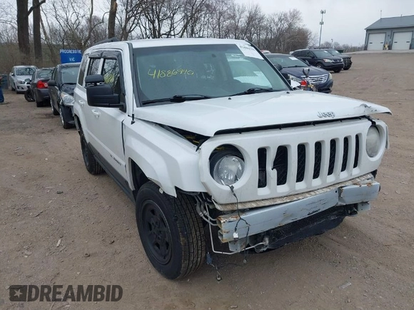 2014 Jeep Patriot Sport with VIN 1C4NJRBB9ED852112, listed as a IAAI auction lot 41886940 with 138,825 mi miles. Bid and sale history available at carsss.com. Image 1.