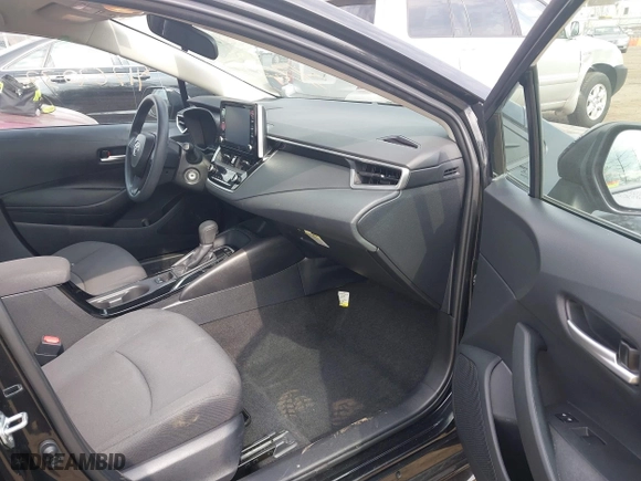 2020 Toyota Corolla LE with VIN 5YFEPRAE2LP134700, listed as a IAAI auction lot 41762037 with 46,698 mi miles. Bid and sale history available at carsss.com. Image 5.