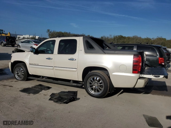 2008 Chevrolet Avalanche LTZ with VIN 3GNFK12318G199267, listed as a Copart auction lot 45420225 with 149,295 mi miles and Salvage Title. Bid and sale history available at carsss.com. Image 2.