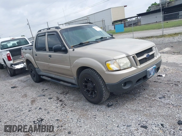 2004 Ford Explorer Sport Trac XLS z VIN 1FMZU67K04UA43558, wystawiony jako IAAI lot #42124644 z przebiegiem 270 550 mil mil oraz . Historia ofert i sprzedaży dostępna na DreamBid. Obrazek 1.