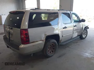 2007 Chevrolet Suburban LT с VIN 1GNFK16377J303817, выставлен на аукционе IAAI как лот 42226025 с пробегом 233 167 миль миль и . История ставок и продаж доступна на DreamBid. Изображение 4.