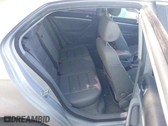 2006 Volkswagen Jetta 2.5L с VIN 3VWRF71K36M693325, выставлен на аукционе IAAI как лот 42101003 с пробегом 356 498 миль миль и . История ставок и продаж доступна на DreamBid. Изображение 8.