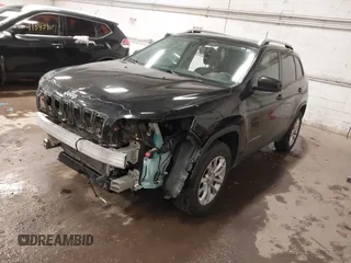 2020 Jeep Cherokee Latitude with VIN 1C4PJMCB6LD651548, listed as a IAAI auction lot 41340075 with 102,812 mi miles. Bid and sale history available at carsss.com. Image 17.