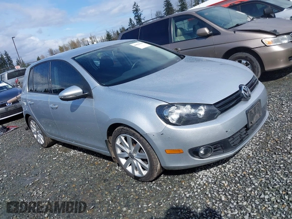 2013 Volkswagen Golf TDI z VIN WVWDM7AJ5DW083014, wystawiony jako IAAI lot #41923434 z przebiegiem 180 288 mil mil oraz . Historia ofert i sprzedaży dostępna na DreamBid. Obrazek 1.
