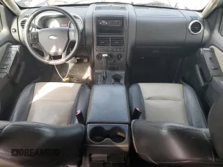 2007 Ford Explorer Sport Trac Limited z VIN 1FMEU53827UA07538, wystawiony jako Copart lot #44525325 z przebiegiem 124 119 mil mil oraz Czysty tytuł • Clean title. Historia ofert i sprzedaży dostępna na DreamBid. Obrazek 8.