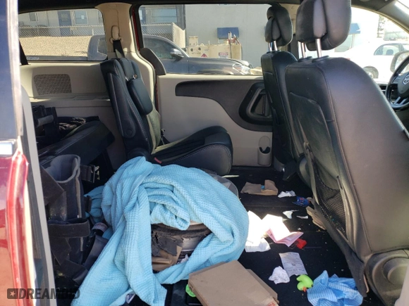2018 Dodge Grand Caravan SXT with VIN 2C4RDGCG6JR179407, listed as a Copart auction lot 45552795 with 135,386 mi miles and Salvage Title. Bid and sale history available at carsss.com. Image 11.