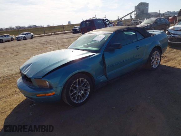 2008 Ford Mustang Deluxe with VIN 1ZVHT84N785153405, listed as a IAAI auction lot 41800507 with 141,496 mi miles and . Bid and sale history available at DreamBid. Image 2.
