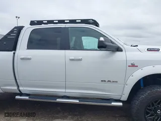 2019 Ram 2500 Big Horn with VIN 3C6UR5DL7KG587151, listed as a IAAI auction lot 42086628 with 137,868 mi miles. Bid and sale history available at carsss.com. Image 13.