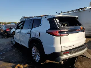 2024 GMC Acadia AWD Elevation z VIN 1GKENNKS8RJ173974, wystawiony jako Copart lot #75293634 z przebiegiem Nie podano mil oraz Nie do naprawy. Historia ofert i sprzedaży dostępna na DreamBid. Obrazek 2.