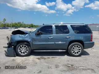 2008 GMC Yukon Denali z VIN 1GKFK638X8J182289, wystawiony jako IAAI lot #42238305 z przebiegiem 163 948 mil mil oraz . Historia ofert i sprzedaży dostępna na DreamBid. Obrazek 14.