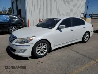 2012 Hyundai Genesis 3.8L z VIN KMHGC4DD7CU179995, wystawiony jako Copart lot #53164665 z przebiegiem 145 958 mil mil oraz Szkody całkowita. Historia ofert i sprzedaży dostępna na DreamBid. Obrazek 1.