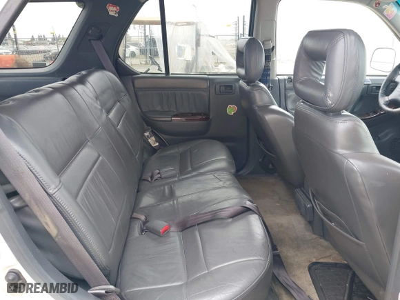 1998 Isuzu Rodeo S with VIN 4S2CM58W0W4331738, listed as a IAAI auction lot 42074562 with 237,684 mi miles. Bid and sale history available at carsss.com. Image 8.