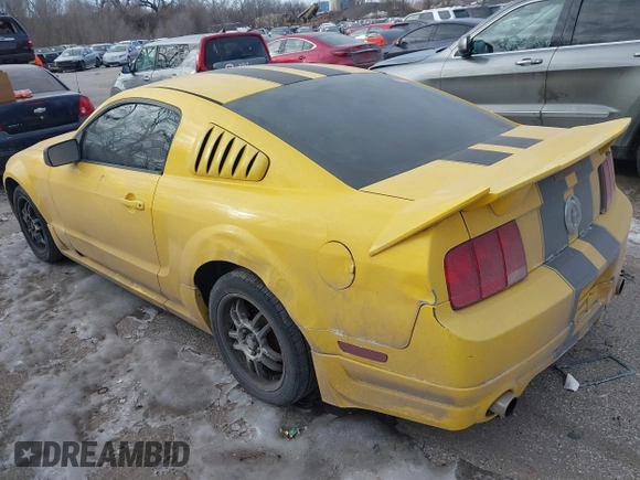 2005 Ford Mustang Deluxe with VIN 1ZVFT80N255238404, listed as a IAAI auction lot 41371727 with 150,443 mi miles. Bid and sale history available at carsss.com. Image 3.