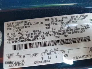 2020 Ford Escape SE with VIN 1FMCU9G60LUB37190, listed as a IAAI auction lot 41641727 with 24,845 mi miles. Bid and sale history available at carsss.com. Image 9.