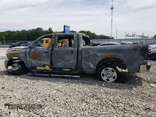 2017 Ram 2500 Big Horn with VIN 3C6UR5DJ0HG760239, listed as a Copart auction lot 68671934 with 0 mi miles and Non Repairable. Bid and sale history available at carsss.com. Image 2.