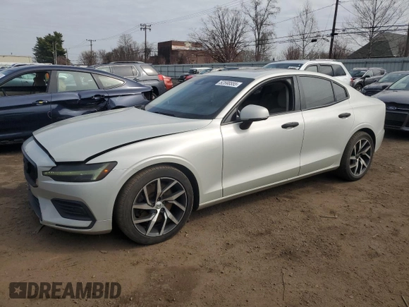 2019 Volvo S60 Momentum with VIN 7JRA22TK6KG003407, listed as a Copart auction lot 52598555 with 118,555 mi miles and Salvage Title. Bid and sale history available at carsss.com. Image 1.