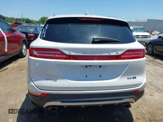 2016 Lincoln MKC Reserve with VIN 5LMTJ3DH5GUJ00697, listed as a IAAI auction lot 42519804 with 57,995 mi miles and . Bid and sale history available at DreamBid. Image 17.